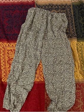 Women's Leopard Print pants 100% Slik